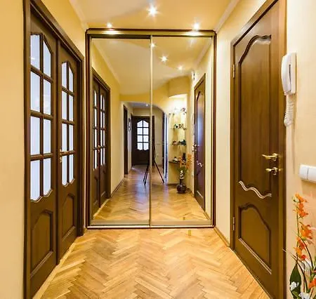 Apartament Kvartira Na Surhanava 76 *