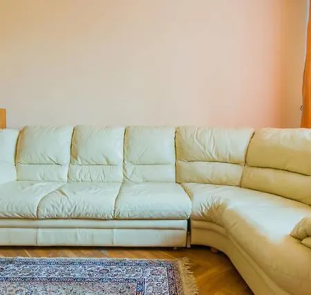 Apartment Kvartira Na Surhanava 76 *